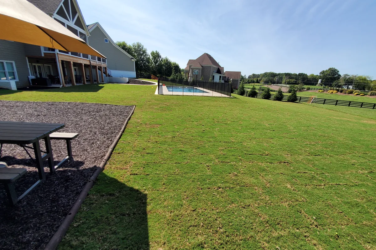 Landscaped lawn in the Dawsonville, GA area