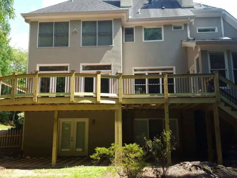 Deck construction project by 4 Seasons in North Atlanta (photo 12)